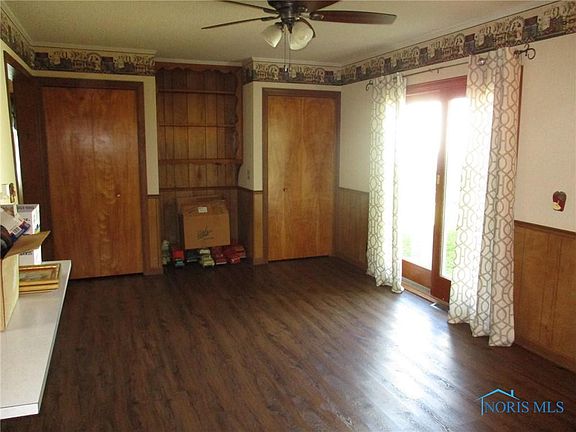 3rd image of 1121 Oakwood Ave