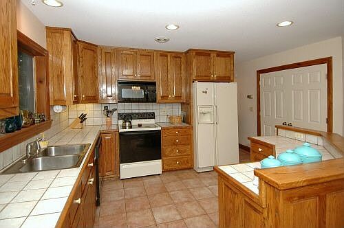 Main level Kitchen