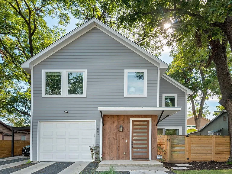 1807 Haskell St #A — Photo 1