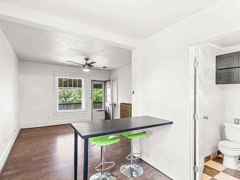 117 Midway Ave #3 — Photo 4