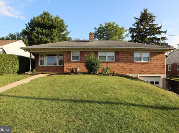 224 W Howard St, Red Lion, PA 17356