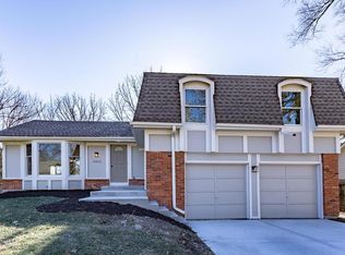 10043 Knox Dr, Overland Park, KS 66212