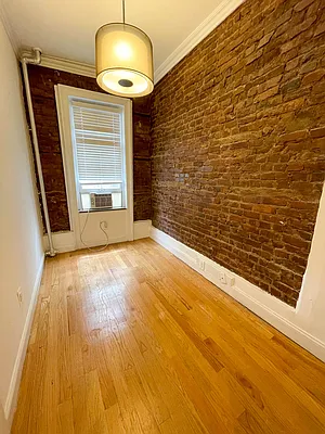 Rented by City Connections Realty | media 18