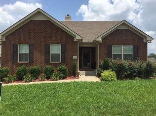 1013 Glenda Dr, Murfreesboro, TN 37128