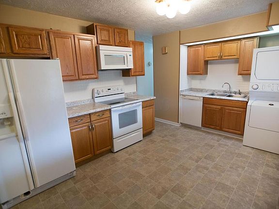 4th image of 4571 Edgewyn Ave