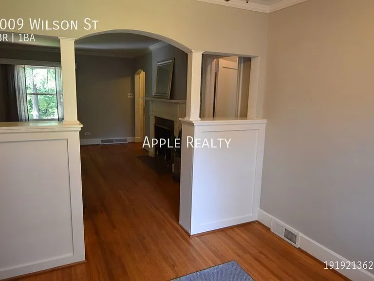 2009 Wilson St — Photo 6