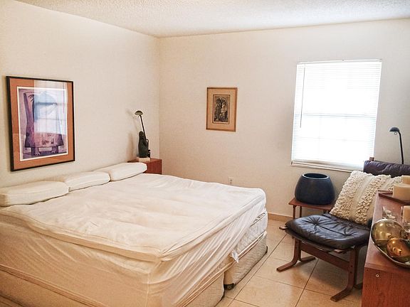 4th image of 131 Antiquera Ave APT 8