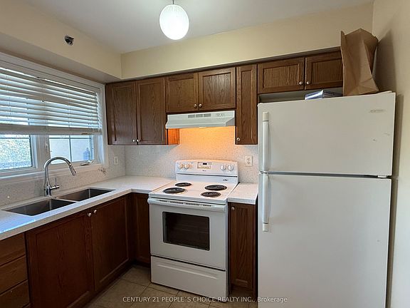 3rd image of 9699 Jane St #2