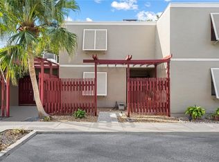 10910 Cypress Rd, Pembroke Pines, FL 33026