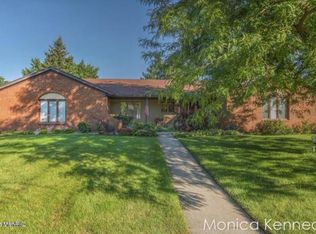 2125 Wolfboro Dr SE, Kentwood, MI 49508