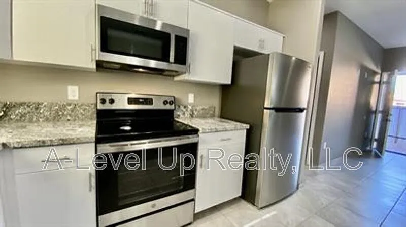2 bed, 1.0 bath, 1000 sqft, $1,250 — Photo 4