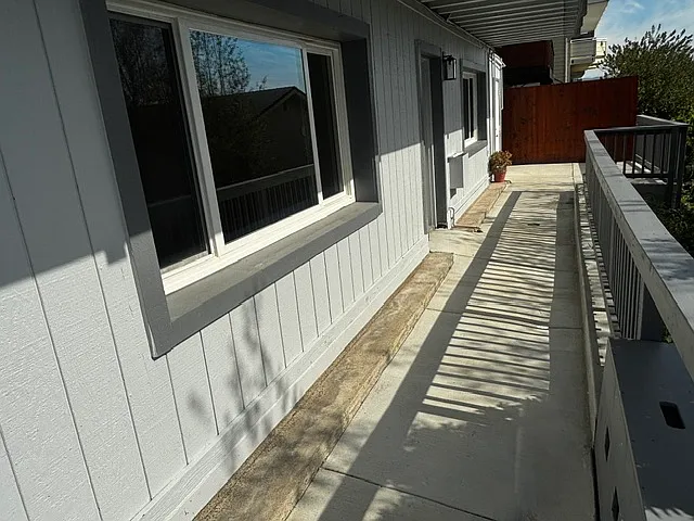 2599 Laurel Ave #B — Photo 6