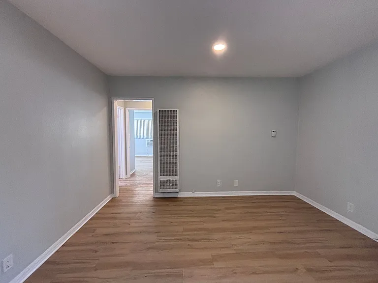 12323 Texas Ave — Photo 11