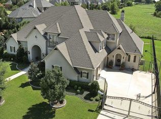 2 Waters Edge Ct, Heath, TX 75032