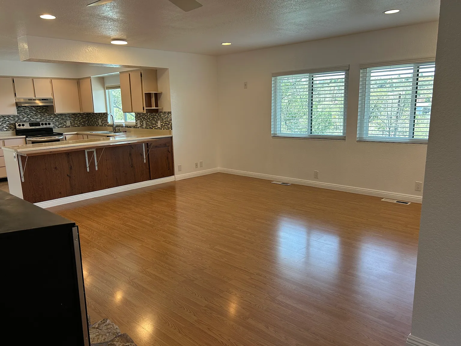 2 bed, 1584 sqft, $2,500 — Photo 4
