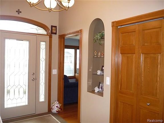5th image of 39078 Ladrone Ave