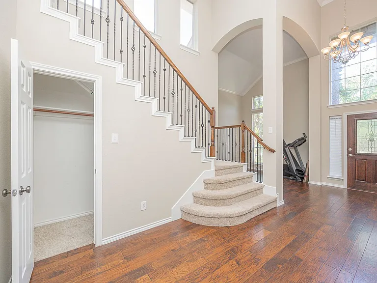 2404 Heather Glen Dr — Photo 11