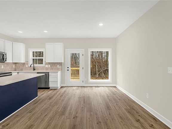 5th image of 2816 Regal Rd