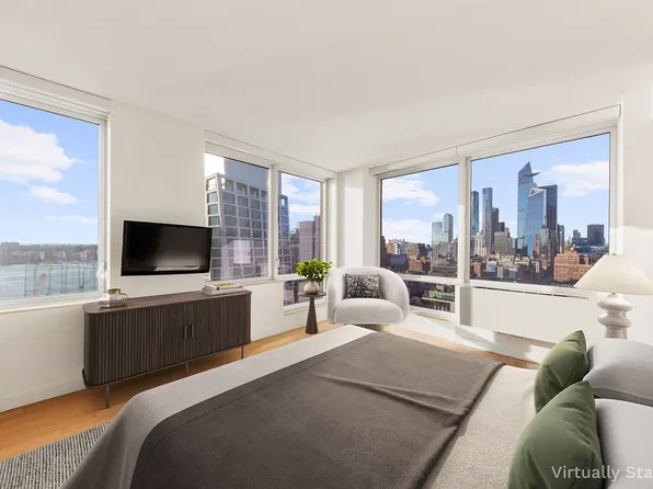 450 West 17th Street image 7 of 18