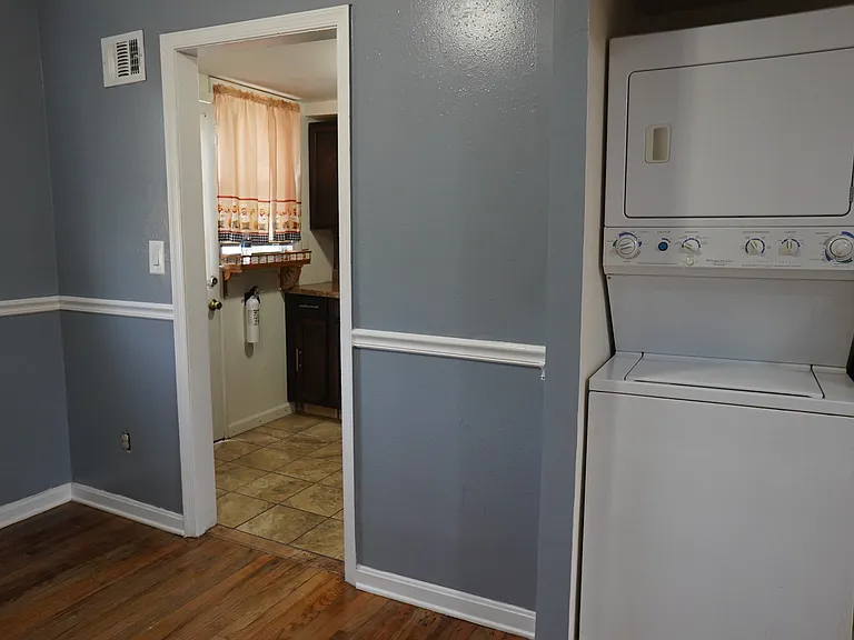 2747 Iverson St — Photo 4
