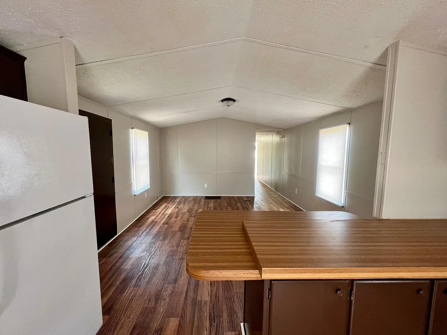 2 bed, $895 — Photo 4