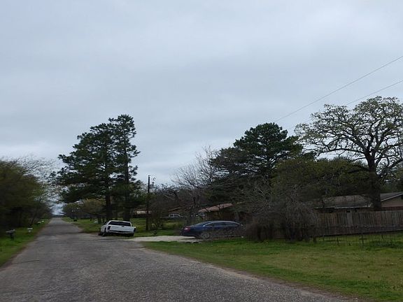 4th image of 204 County Road 1250