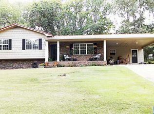 71 Ridgewood Dr, Eastaboga, AL 36260