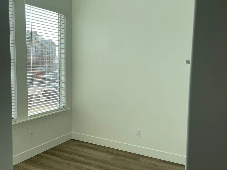 13728 S Devers Dr — Photo 7