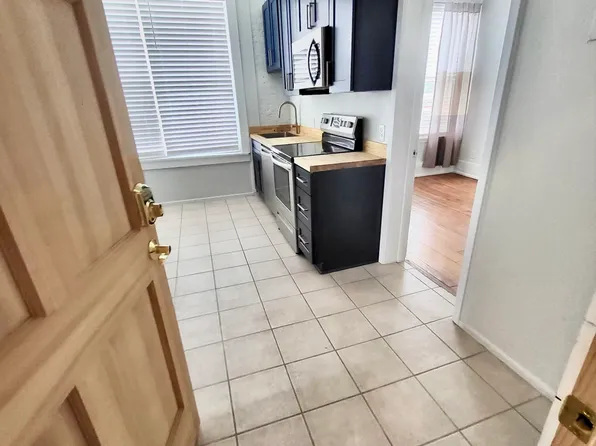 2000 Front St #307, Meridian, MS 39301