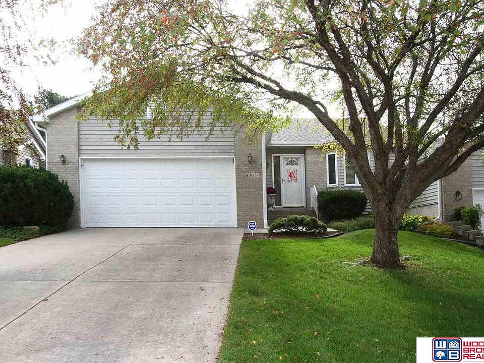 1st image of 6911 Summerset Cir