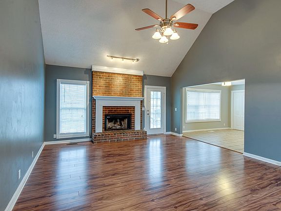 3rd image of 103 Copperfield Ct