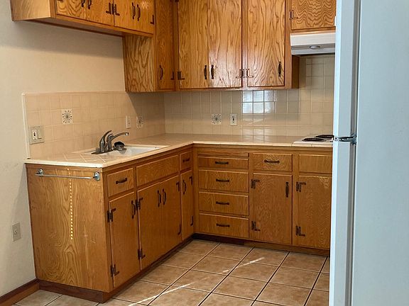 3rd image of 133 Kirk Ave APT 3