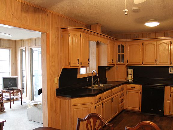 2nd image of 2482 Daniels Dr