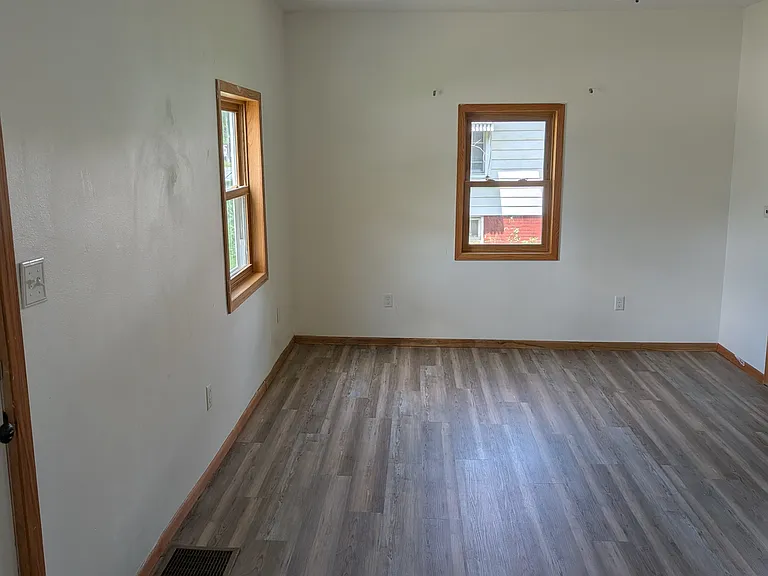 1412 Linn St — Photo 5