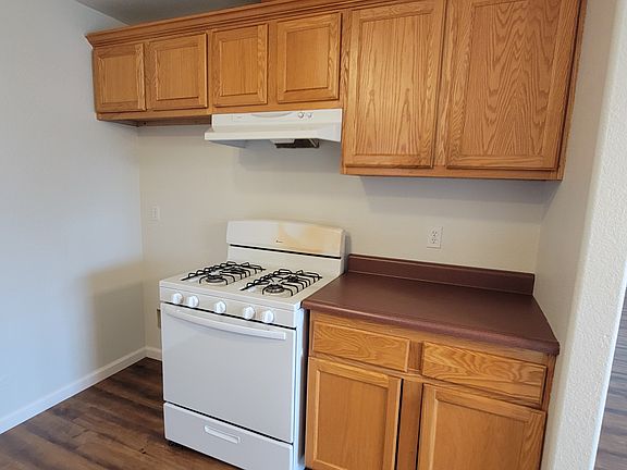 2nd image of 4931 Bradford Dr