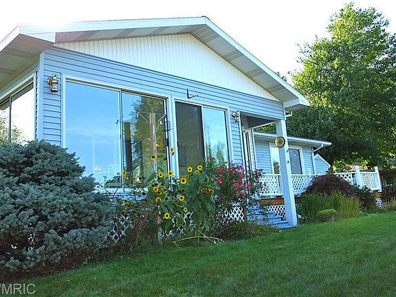 2nd image of 2010 Island Dr