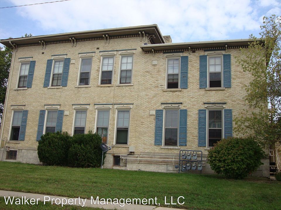 2nd image of 302 Saint Lawrence Ave APT 6