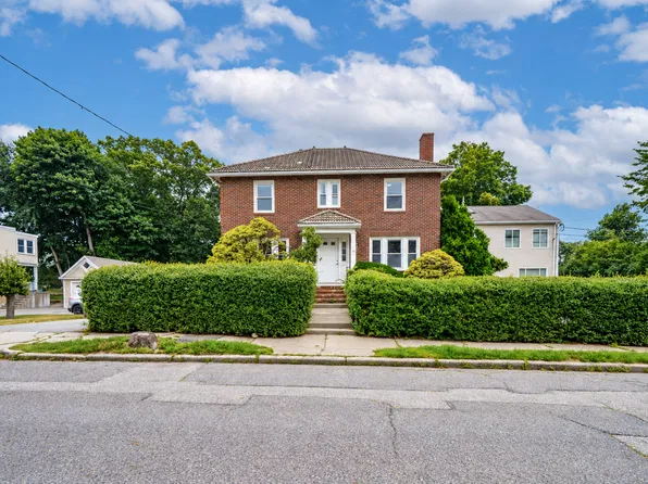 15 John St #R, Newton Center, MA 02459