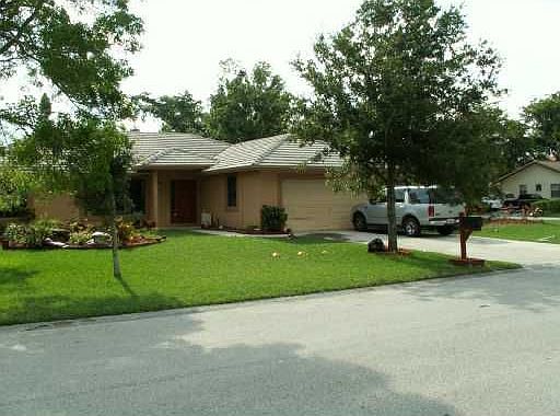 1st image of 4080 NW 114th Ave