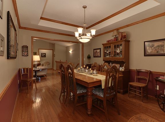 4th image of 411 Cobblestone Dr