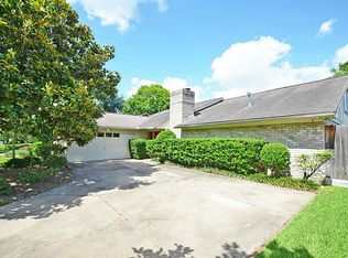 10915 Villa Lea Ln, Houston, TX 77071