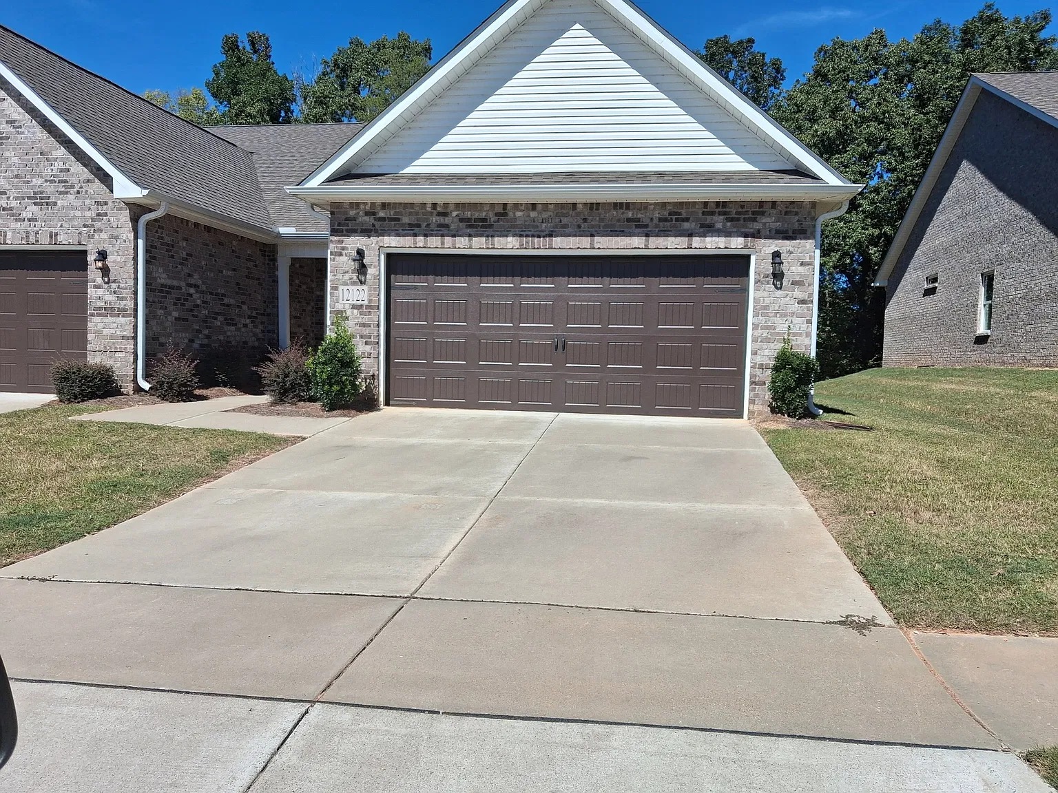 3 bed, 2.0 bath, 1420 sqft, $1,795 — Photo 1