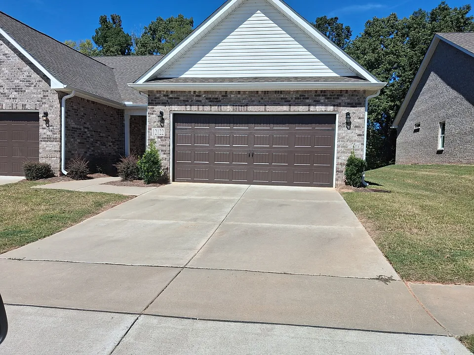 12122 Meadow Place Ln