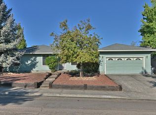 1853 Valley View Dr, Medford, OR