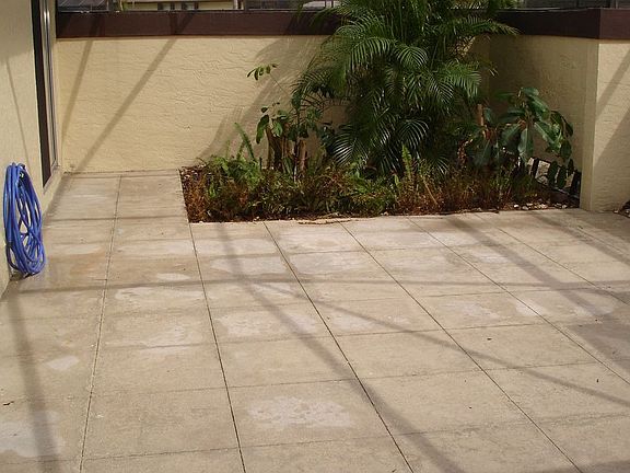 Large screened patio