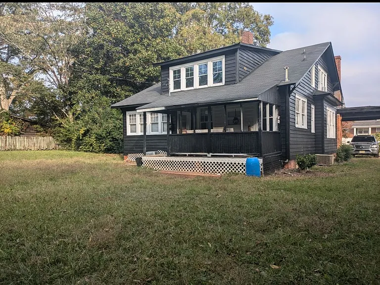 306 E Gordon St — Photo 2