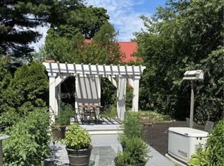 139 Narragansett Ave #2F, Barrington, RI 02806