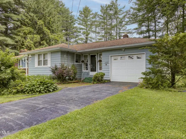 2219 County Highway 107, Amsterdam, NY 12010
