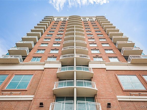 2nd image of 301 Virginia St #U1602