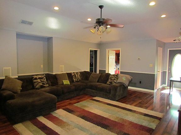 4th image of 5300 Claridge Ct
